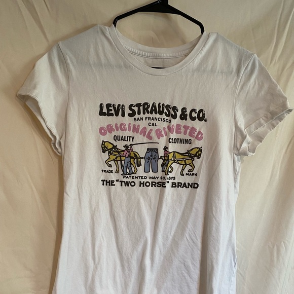 Levi’s shirt - Picture 1 of 3